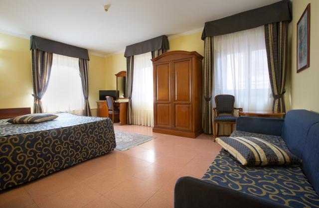 Hotel Villa Ada Поццалло Екстер'єр фото